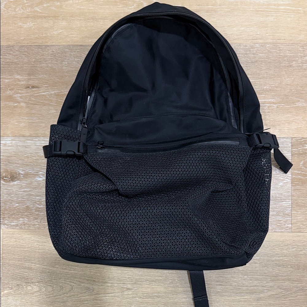 Lululemoon Black Mesh Men's Backpack